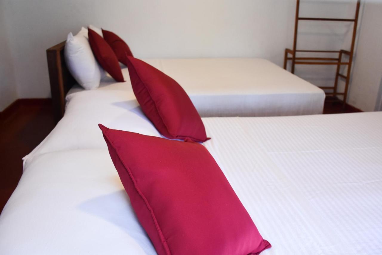 Rainforest Holiday Inn Deniyaya Eksteriør billede